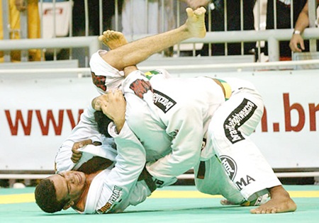PREFEITURA INICIA AULAS GRATUITAS DE JIU-JITSU